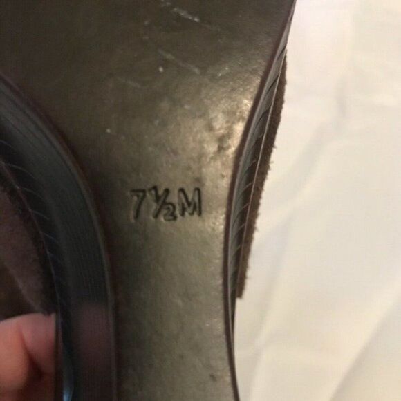 Marc Fisher Wedge Shoes Heels Sandals Brown Suede Y - Picture 4 of 8